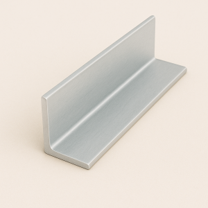 Уголок алюминиевый прессованный неравнополочный 50х30х4 мм 1561 ГОСТ 13738-91 в наличии в Липецке